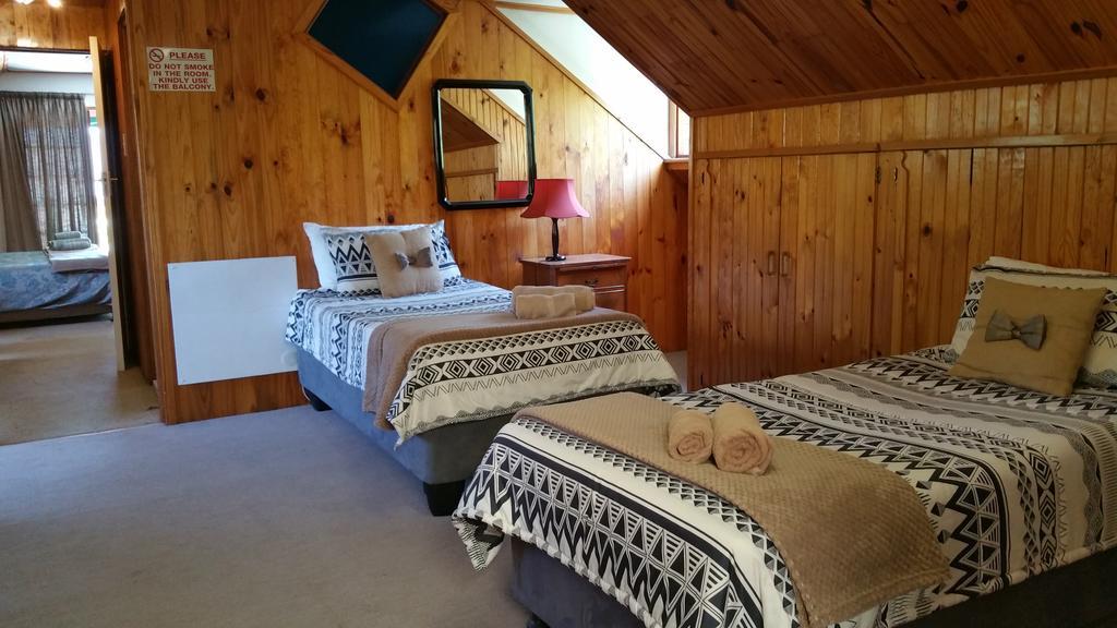 Guesthouse 80 On Main Найсне Экстерьер фото